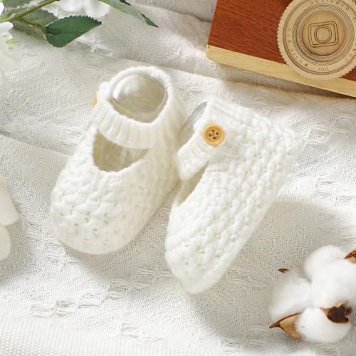 Soft and warm baby booties for walking
