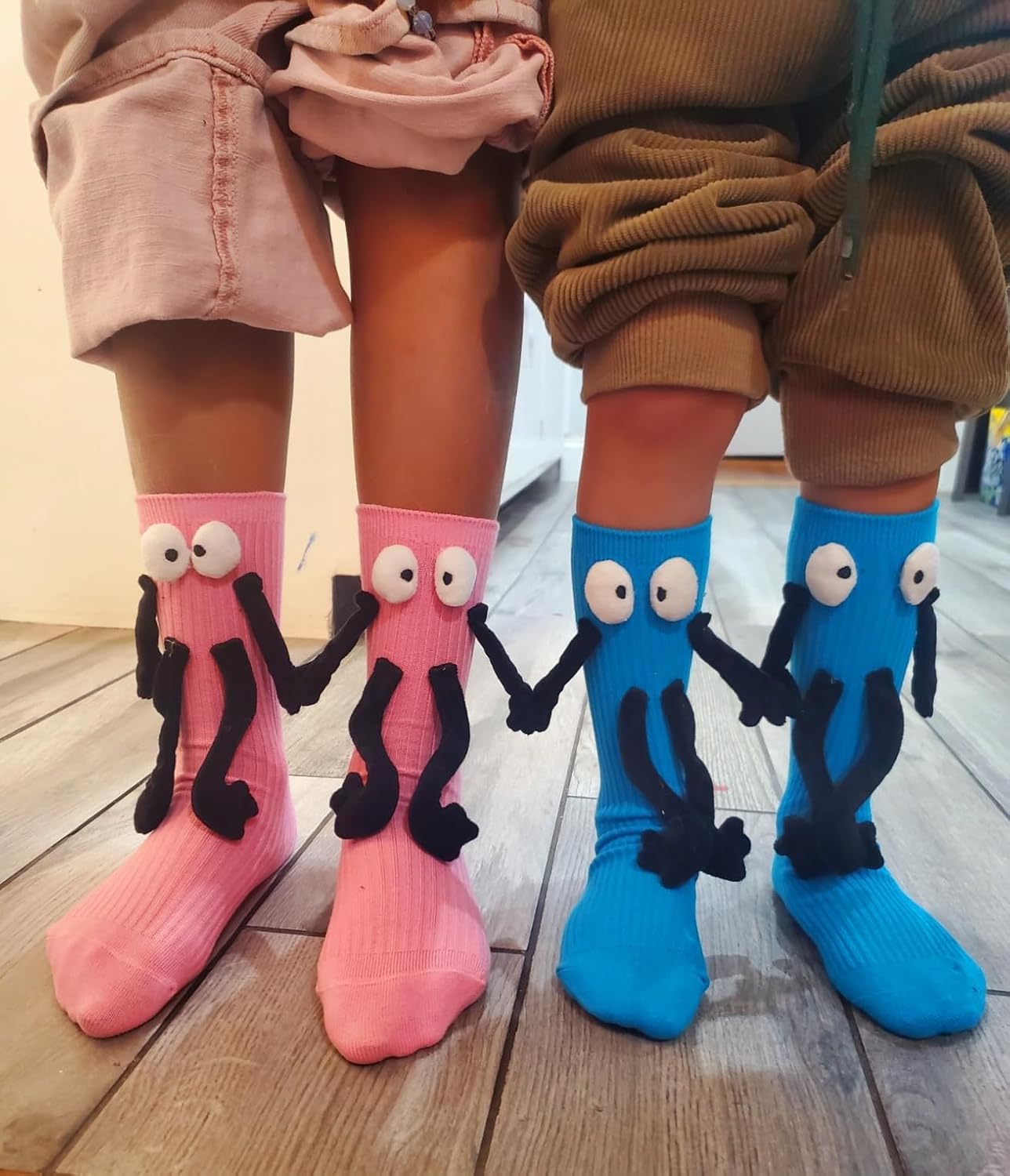 Holding Hands Socks