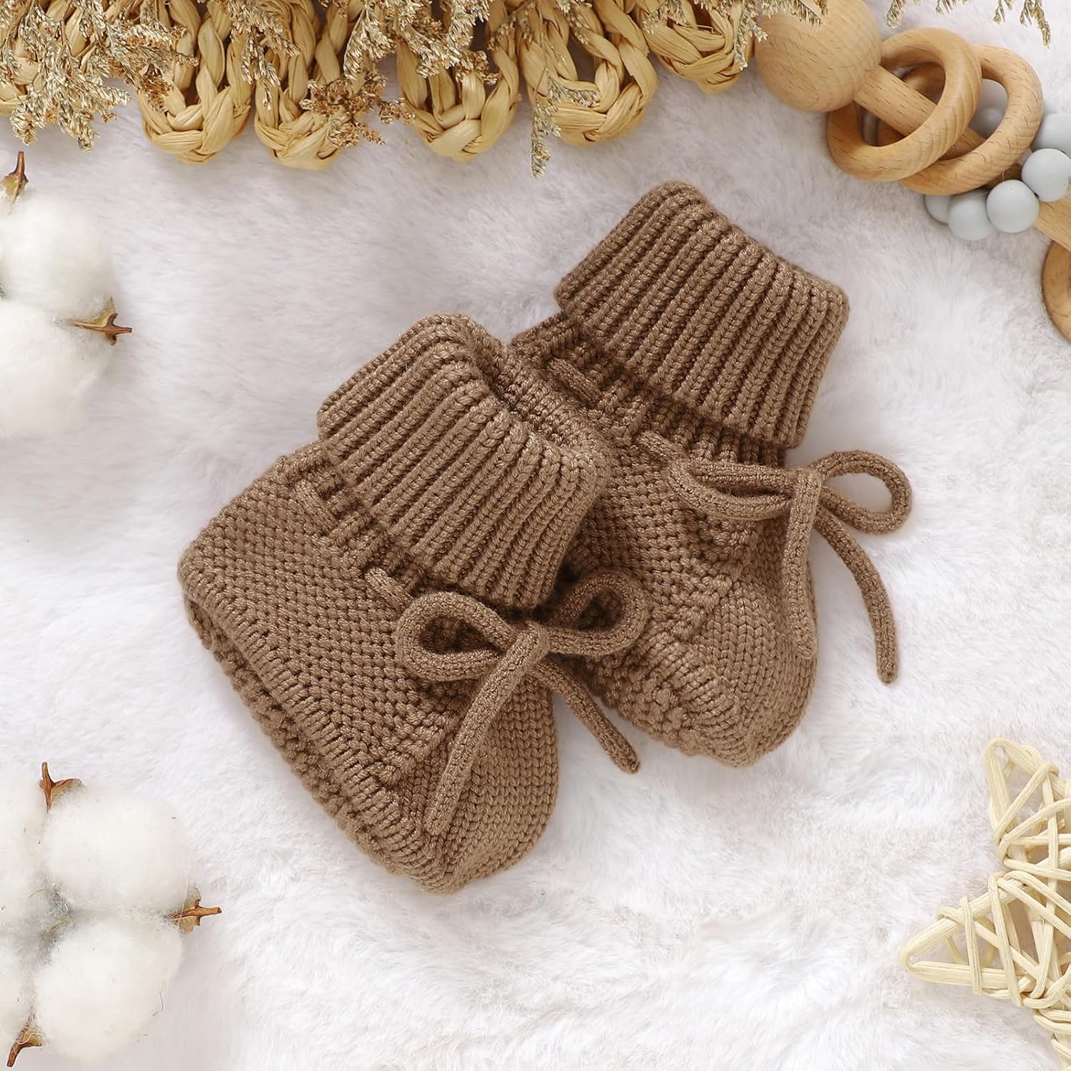 Mimixiong Adjustable Baby Booties - Soft Machine Washable Cozy Socks for Newborns